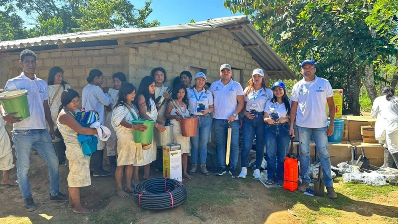 Entrega de kits de cultivo y herramientas agrícolas a familias del pueblo Kogui en la Sierra Nevada de Santa Marta por ALDESARROLLO